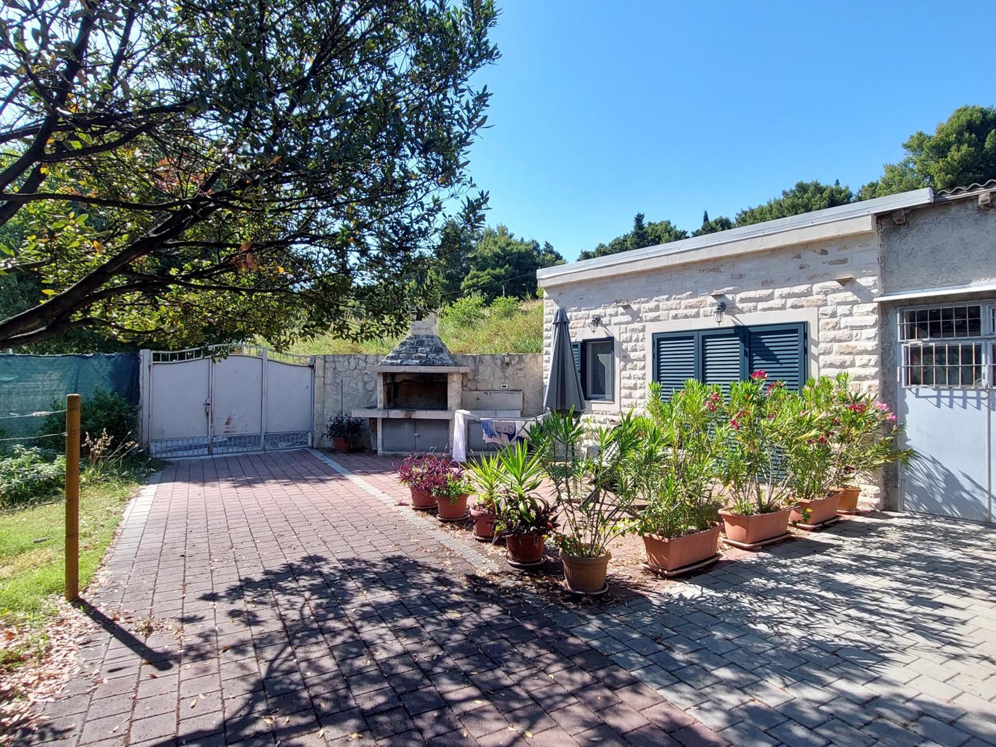 Kula Park Studio Split Exterior photo